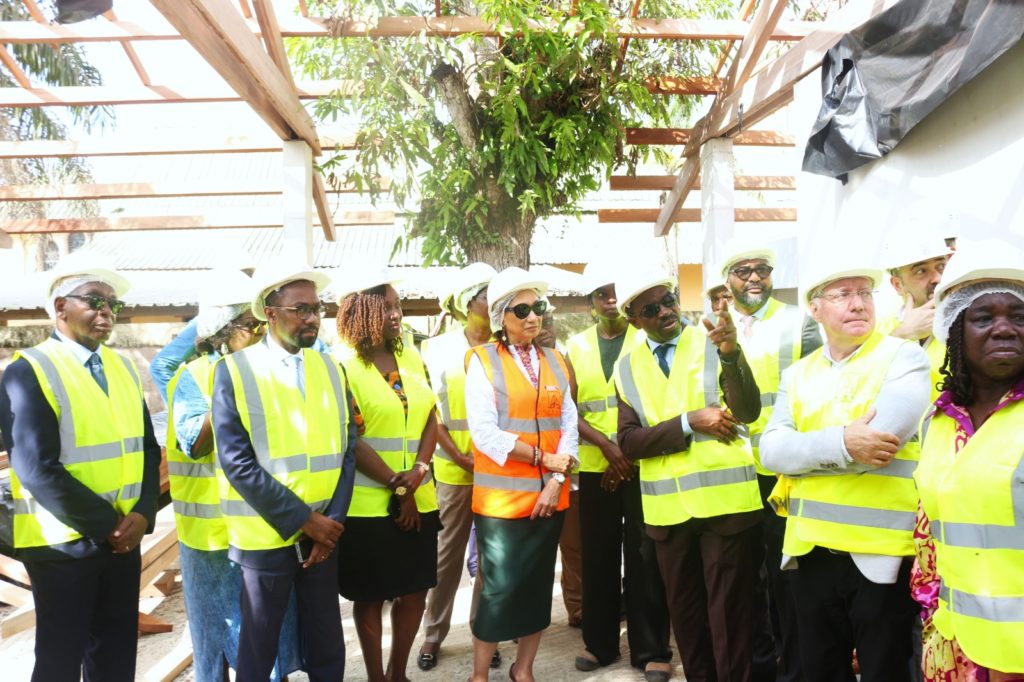 La Ministre de la Culture et de la Francophonie visite le chantier de la Maison de l’Art de Grand-Bassam